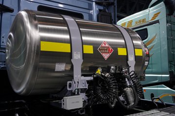 ���ӥ; ͷ�Ȳ� 15.6L LNG 660���� 6X4 һ�����12�� AMT�Զ��� ǣ����ͼƬ