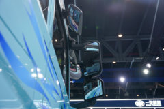 解放鹰驰 13.2L LNG 530马力 6X4 一汽解放12档 牵引车