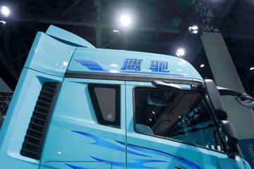 ���ӥ�� 13.2L LNG 530���� 6X4 һ�����12�� ǣ����ͼƬ