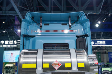 ���ӥ�� 13.2L LNG 530���� 6X4 һ�����12�� ǣ����ͼƬ