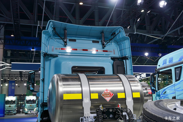 无锡市鹰驰牵引车系列,打折优惠,降3万,赶快抢购!