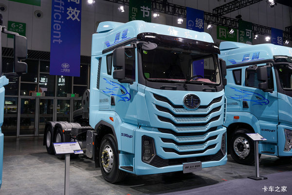 解放鹰驰530马力LNG牵引车 省气多拉回本快