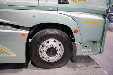 �ൺ���ӥ; ͷ�Ȳ� 13.2L���� 640���� 6X4 һ�����12�� AMT�Զ��� ǣ����ͼƬ