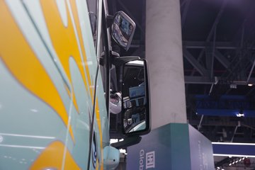 �ൺ���ӥ; ͷ�Ȳ� 13.2L���� 640���� 6X4 һ�����12�� AMT�Զ��� ǣ����ͼƬ
