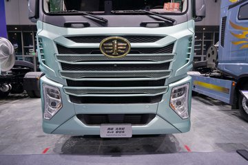 �ൺ���ӥ; ͷ�Ȳ� 13.2L���� 640���� 6X4 һ�����12�� AMT�Զ��� ǣ����ͼƬ