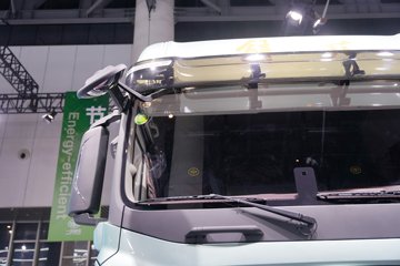 �ൺ���ӥ; ͷ�Ȳ� 13.2L���� 640���� 6X4 һ�����12�� AMT�Զ��� ǣ����ͼƬ