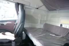 青岛解放鹰途 头等舱 13.2L柴油 640马力 6X4 一汽解放12档 AMT自动档 牵引车 青岛解放鹰途 头等舱 13.2L柴油 640马力 6X4 一汽解放12档 AMT自动档 牵引车