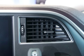 �ൺ���ӥ; ͷ�Ȳ� 13.2L���� 640���� 6X4 һ�����12�� AMT�Զ��� ǣ����ͼƬ