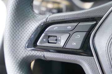 �ൺ���ӥ; ͷ�Ȳ� 13.2L���� 640���� 6X4 һ�����12�� AMT�Զ��� ǣ����ͼƬ