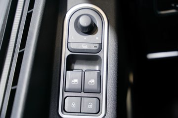 �ൺ���ӥ; ͷ�Ȳ� 13.2L���� 640���� 6X4 һ�����12�� AMT�Զ��� ǣ����ͼƬ