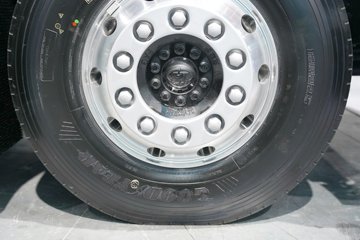 �ൺ���ӥ; ͷ�Ȳ� 13.2L���� 640���� 6X4 һ�����12�� AMT�Զ��� ǣ����ͼƬ