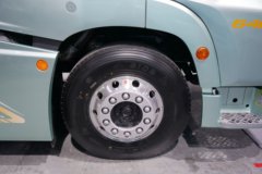 青岛解放鹰途 头等舱 13.2L柴油 640马力 6X4 一汽解放12档 AMT自动档 牵引车 青岛解放鹰途 头等舱 13.2L柴油 640马力 6X4 一汽解放12档 AMT自动档 牵引车