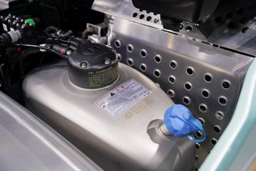 �ൺ���ӥ; ͷ�Ȳ� 13.2L���� 640���� 6X4 һ�����12�� AMT�Զ��� ǣ����ͼƬ