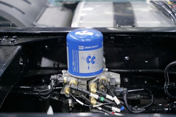 �ൺ���ӥ; ͷ�Ȳ� 13.2L���� 640���� 6X4 һ�����12�� AMT�Զ��� ǣ����ͼƬ