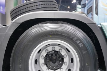�ൺ���ӥ; ͷ�Ȳ� 13.2L���� 640���� 6X4 һ�����12�� AMT�Զ��� ǣ����ͼƬ