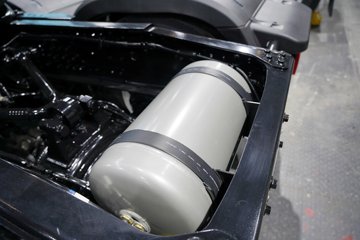 �ൺ���ӥ; ͷ�Ȳ� 13.2L���� 640���� 6X4 һ�����12�� AMT�Զ��� ǣ����ͼƬ