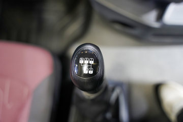 ���ӥ�� 7.8L���� 320���� 4X2 һ�����8�� 9.7����ʽ�ػ���ͼƬ