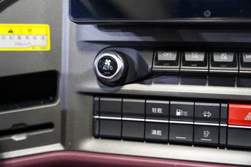 ���ӥ�� 7.8L���� 320���� 4X2 һ�����8�� 9.7����ʽ�ػ���ͼƬ