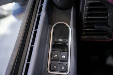 ���ӥ�� 7.8L���� 320���� 4X2 һ�����8�� 9.7����ʽ�ػ���ͼƬ