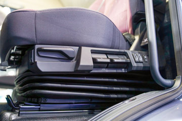 ���ӥ�� 7.8L���� 320���� 4X2 һ�����8�� 9.7����ʽ�ػ���ͼƬ