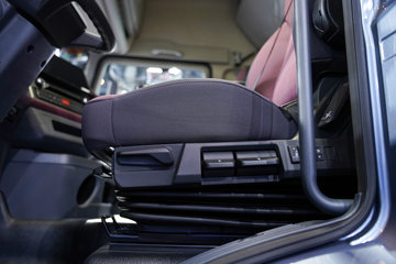 ���ӥ�� 7.8L���� 320���� 4X2 һ�����8�� 9.7����ʽ�ػ���ͼƬ