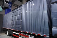 解放鹰驰 7.8L柴油 320马力 4X2 一汽解放8档 9.7米厢式载货车