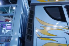 青岛解放鹰途 商务舱 13.2L柴油 620马力 8X4 一汽解放12档 AMT自动档 9.4米仓栅式载货车 青岛解放鹰途 商务舱 13.2L柴油 620马力 8X4 一汽解放12档 AMT自动档 9.4米仓栅式载货车