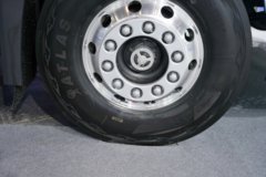 青岛解放鹰途 商务舱 13.2L柴油 620马力 8X4 一汽解放12档 AMT自动档 9.4米仓栅式载货车 青岛解放鹰途 商务舱 13.2L柴油 620马力 8X4 一汽解放12档 AMT自动档 9.4米仓栅式载货车