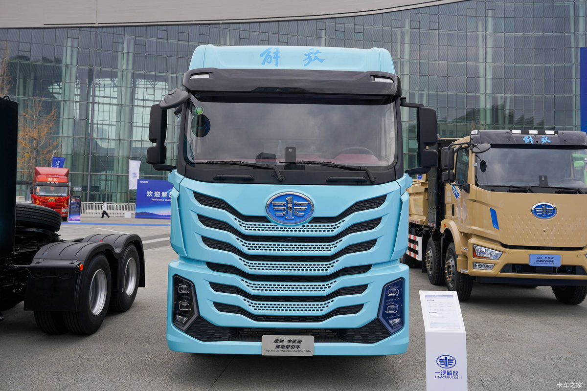 ���ӥ�� 6X4 ����ʽ���綯ǣ���� ����ʱ��400.61kWh���