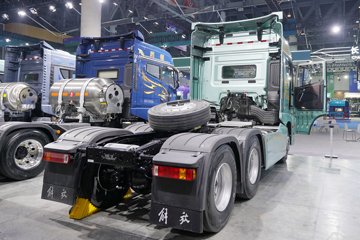 �ൺ���ӥ; ����� ���� 680���� 6X4 һ�����12�� AMT�Զ��� ǣ����ͼƬ
