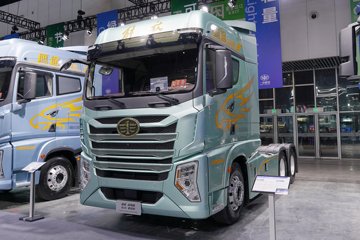 �ൺ���ӥ; ����� ���� 680���� 6X4 һ�����12�� AMT�Զ��� ǣ����ͼƬ