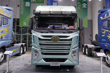 �ൺ���ӥ; ����� ���� 680���� 6X4 һ�����12�� AMT�Զ��� ǣ����ͼƬ