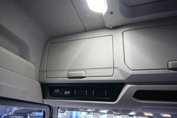 �ൺ���ӥ; ����� ���� 680���� 6X4 һ�����12�� AMT�Զ��� ǣ����ͼƬ