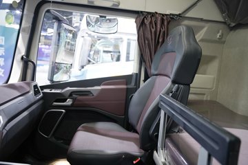 �ൺ���ӥ; ����� ���� 680���� 6X4 һ�����12�� AMT�Զ��� ǣ����ͼƬ
