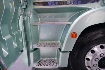 �ൺ���ӥ; ����� ���� 680���� 6X4 һ�����12�� AMT�Զ��� ǣ����ͼƬ