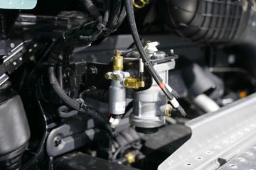 �ൺ���ӥ; ����� ���� 680���� 6X4 һ�����12�� AMT�Զ��� ǣ����ͼƬ