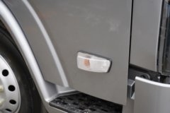 陕汽商用车 德龙G300 Pro 2.5L柴油 170马力 法士特6档 气刹 4.18米单排厢式轻卡