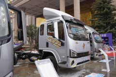 陕汽商用车 德龙G300 Pro 2.5L柴油 180马力 法士特8档 气刹 4.18米单排栏板轻卡