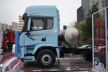 �������ó� ����Q500 14.8L LNG 560���� 6X4 ��ʿ��16�� AMT�Զ��� ǣ����ͼƬ