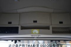 陕汽商用车 德御Q500 14.8L LNG 560马力 6X4 法士特16档 AMT自动档 牵引车