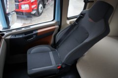 陕汽商用车 德御Q500 14.8L LNG 560马力 6X4 法士特16档 AMT自动档 牵引车