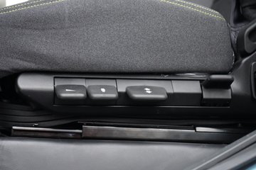 �������ó� ����Q500 14.8L LNG 560���� 6X4 ��ʿ��16�� AMT�Զ��� ǣ����ͼƬ