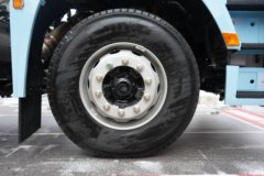 陕汽商用车 德御Q500 14.8L LNG 560马力 6X4 法士特16档 AMT自动档 牵引车