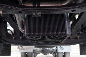 �������ó� ����Q500 14.8L LNG 560���� 6X4 ��ʿ��16�� AMT�Զ��� ǣ����ͼƬ