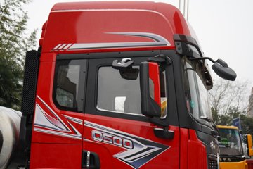 �������ó� ����Q500 14.8L LNG 560���� 6X4 ��ʿ��12�� ��ɫ ǣ����ͼƬ
