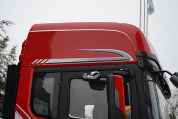 �������ó� ����Q500 14.8L LNG 560���� 6X4 ��ʿ��12�� ��ɫ ǣ����ͼƬ