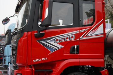 �������ó� ����Q500 14.8L LNG 560���� 6X4 ��ʿ��12�� ��ɫ ǣ����ͼƬ