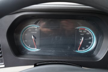 �������ó� ����Q500 14.8L LNG 560���� 6X4 ��ʿ��12�� ��ɫ ǣ����ͼƬ