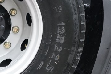 �������ó� ����Q500 14.8L LNG 560���� 6X4 ��ʿ��12�� ��ɫ ǣ����ͼƬ