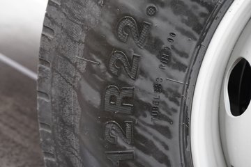 �������ó� ����Q500 14.8L LNG 560���� 6X4 ��ʿ��12�� ��ɫ ǣ����ͼƬ